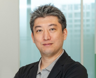 スピーカー 平岡 卓彌